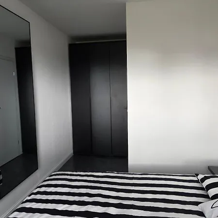 Modern Black Apartamento